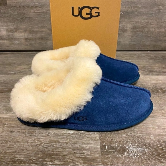 UGG | Moraene Sheepskin & Suede Slippers In Navy Size 6 NEW - Picture 1 of 7
